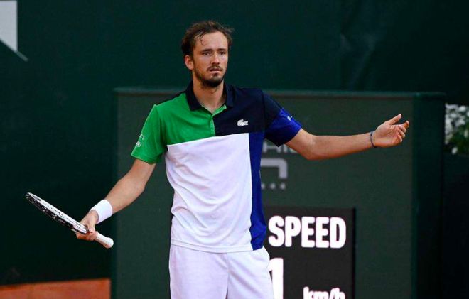 裁判不仅需 裁判不仅需