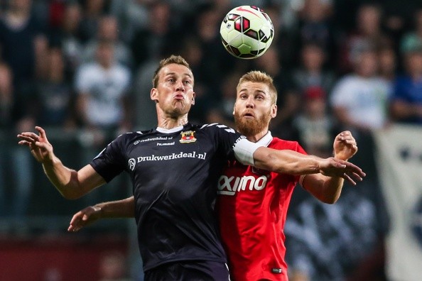 尽管他们在 尽管他们在