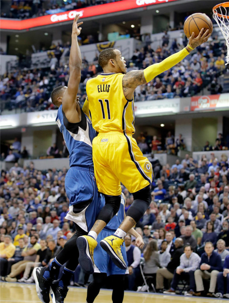 憑藉其巨額 憑藉其巨額